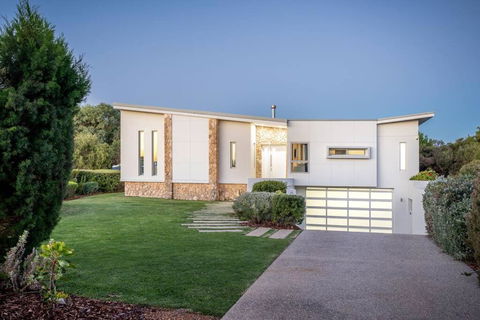 Apricus I Private Properties - Darwin Holiday 1