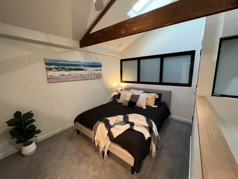 Apt With Aircon & Loft Bedroom Great Location - Darwin Holiday 0