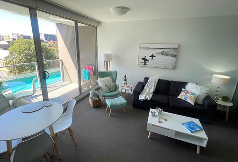 AQUA 306 POOLSIDE Luxury Apartment , Honeysuckle, NEWCASTLE FREE Parking - Darwin Holiday 4