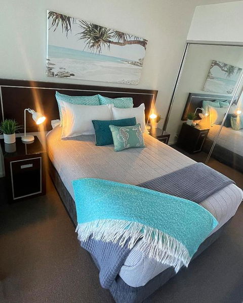 AQUA 306 POOLSIDE Luxury Apartment , Honeysuckle, NEWCASTLE FREE Parking - Darwin Holiday 3