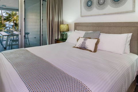 Aqua Aura - Bask In Beachfront Living - Darwin Holiday 2