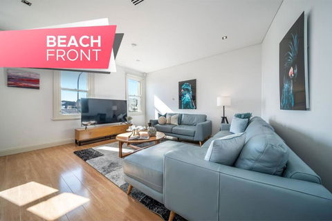 Aqua By The Sea - 1BR, Beachfront, Pool & Gym - Darwin Holiday 0