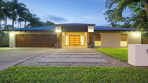 Aqua - Pecten Port Douglas - Darwin Holiday 0