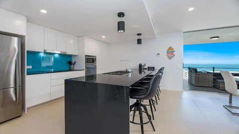 Aqua View 504, 29 Canberra Tce, Kings Beach - Darwin Holiday 0