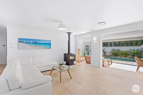 Aquablue Holiday Home - Hot Spa & Pool - 2m Walk To Beaches - Darwin Holiday 3