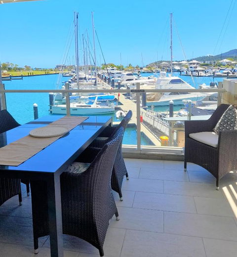 AquaView Boathouse Airlie Beach - Darwin Holiday 0