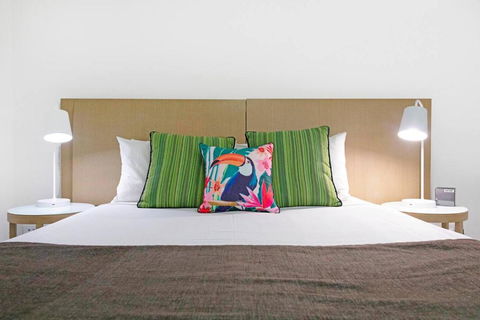 Arafura Adventure - CBD Suite With Sprawling Views - Darwin Holiday 3