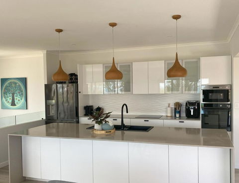 ARay At Cooee Bay - Apt A - Beach House Yeppoon - Darwin Holiday 0