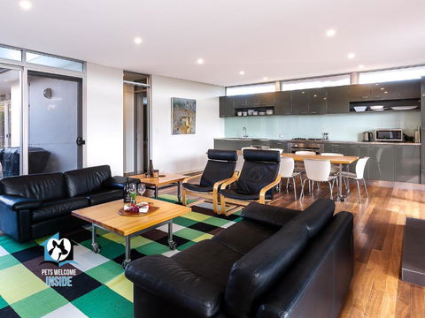 Architect Designed House Nestled In The Dunes - Darwin Holiday 1