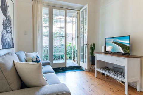 Art Deco 1 Bed Apt Close To Beach & CBD - Darwin Holiday 1