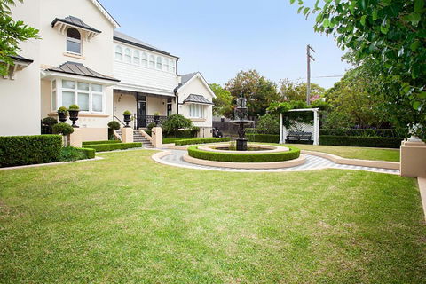 Art Deco Designer Studio In Lewisham - Darwin Holiday 4