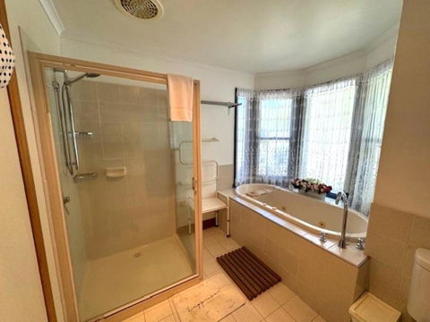 Artee House - A Bright Escape - Darwin Holiday 4