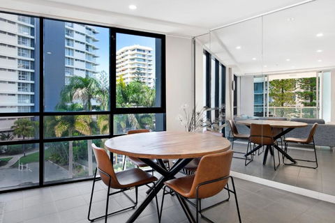 Artique 3 Bedroom Apartment Close To The Beach - CoastHM - Darwin Holiday 0
