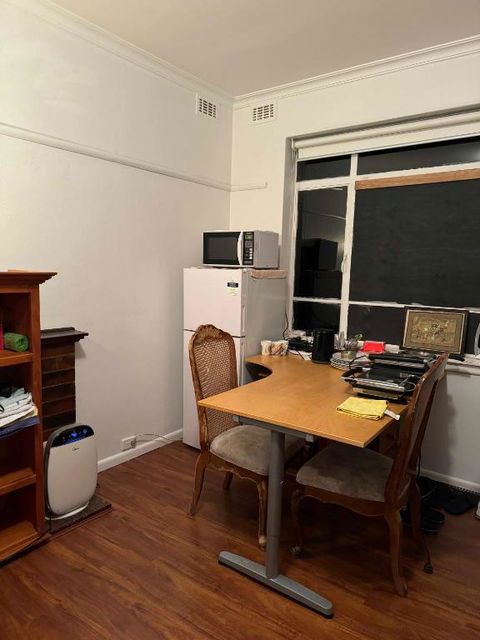 Ashburton Big Room With Shared Bathroom 1 - Darwin Holiday 3
