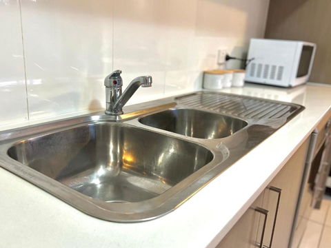 Ashfield 2 Br Apt Bus&Train Shop Parking - Darwin Holiday 2