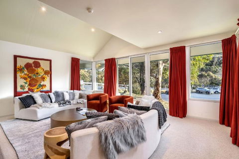 Aspect 5 Chalet A Stones Throw From All Thredbo Has To Offer - Darwin Holiday 2