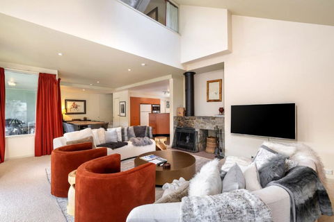 Aspect 5 Chalet A Stones Throw From All Thredbo Has To Offer - Darwin Holiday 3