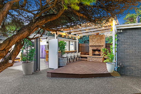 Aspendale Beach House - Darwin Holiday 0