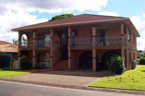 Aspley Bedroom & Share Bathroom With Other Guests - Darwin Holiday 1