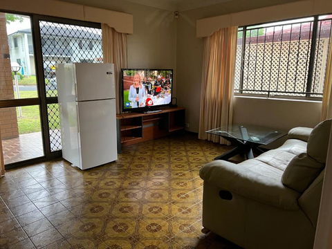 Aspley Large Room & Share Bathroom With Other Guests - Darwin Holiday 2