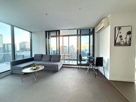 Astonishing 2B2B UpperWestSide Residence Opposite Southern Cross Station - Darwin Holiday 1