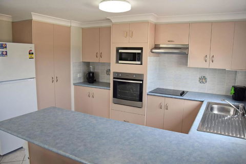 Astor Apartment 2 - Bring Your Own Linen - Darwin Holiday 4