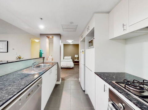 ATCH9 - St Leonards Atchison St - Darwin Holiday 2
