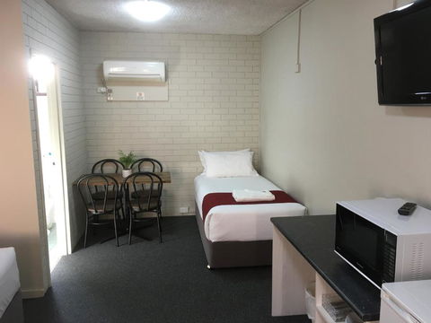 Atlas Motel - Darwin Holiday 4