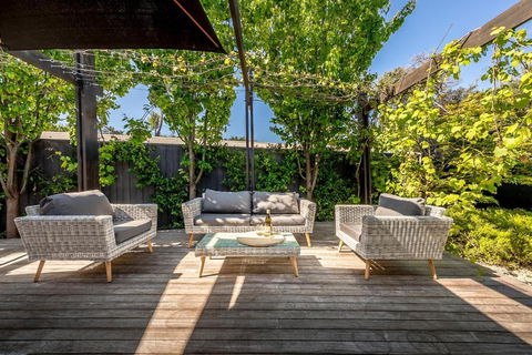 Aura Hot Tub Retreat - Unique Cedar Hot Tub Experience, 650m To Tyrone Foreshore - Darwin Holiday 4