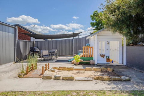 Aurora Grove - A Familly Retreat At Caves Beach - Darwin Holiday 3