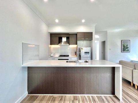 Austral Brand New Modern 4 Br Home - Darwin Holiday 4