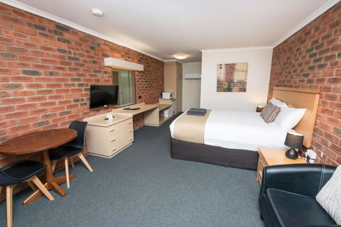 Australian Settlers Motor Inn - Darwin Holiday 1
