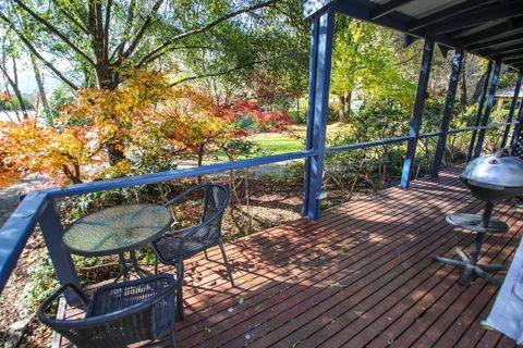 Autumn Leaf Cottage 1 - Darwin Holiday 0
