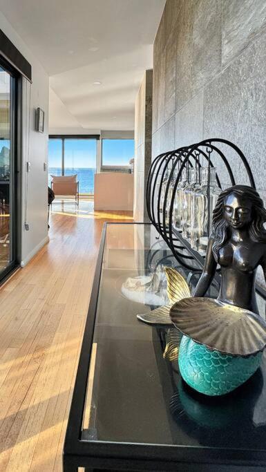 Ava - Luxe Oceanfront Beach House - Darwin Holiday 3