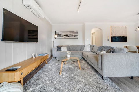 Avalanche 3 - 3BR Apartment L Central Location L Balcony L WiFi - Darwin Holiday 1