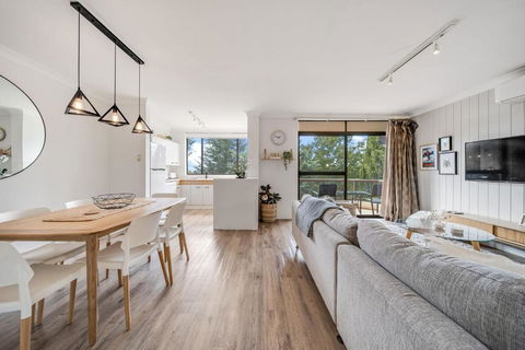Avalanche 3 - 3BR Apartment L Central Location L Balcony L WiFi - Darwin Holiday 0
