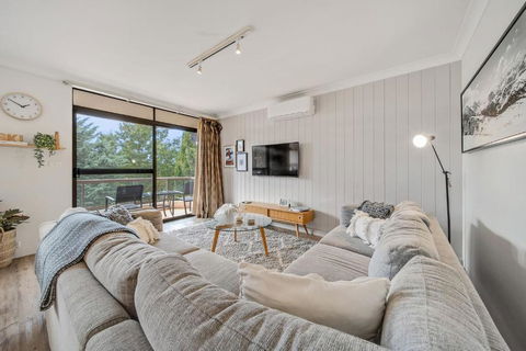 Avalanche 3 - 3BR Apartment L Central Location L Balcony L WiFi - Darwin Holiday 2