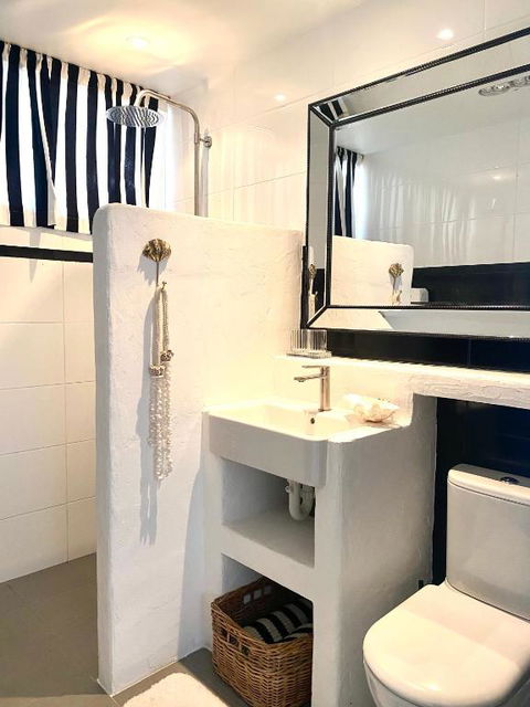 Avalon Beach Cottage- The Islander - Darwin Holiday 3