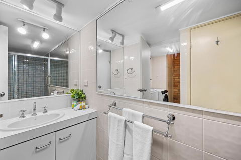 Avalon On Alex Beach 2 Bedroom Apartment - Darwin Holiday 3