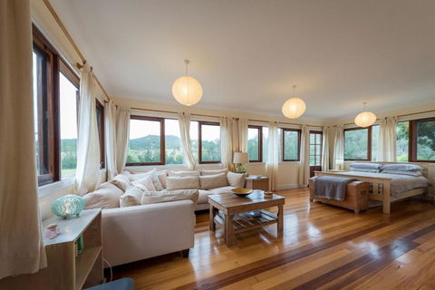 Avalon River Retreat - 400 Acre Riverside Oasis - Darwin Holiday 0