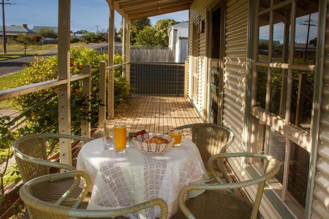 Aveley - Daylesford - Darwin Holiday 0