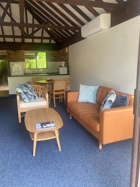 Avoca Beach Hotel - Darwin Holiday 4