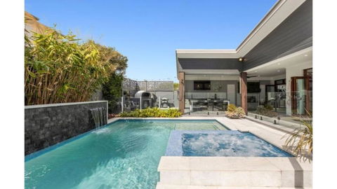 Avoca Beach Retreat - Darwin Holiday 0