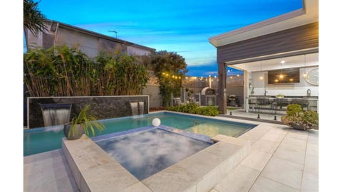 Avoca Beach Retreat - Darwin Holiday 1