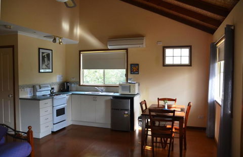 Avoca Cottages VICTORIA - Darwin Holiday 4