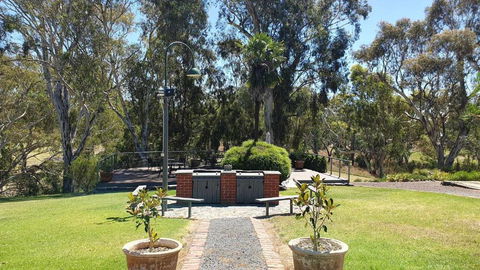Avoca Cottages VICTORIA - Darwin Holiday 0