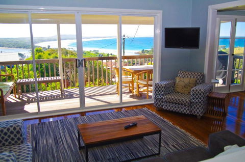 Awesome View, 4 View Street - Darwin Holiday 0