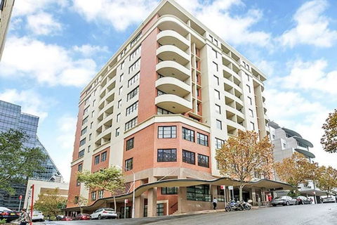 AX301 - Located In The Heart Of North Sydney - Darwin Holiday 4