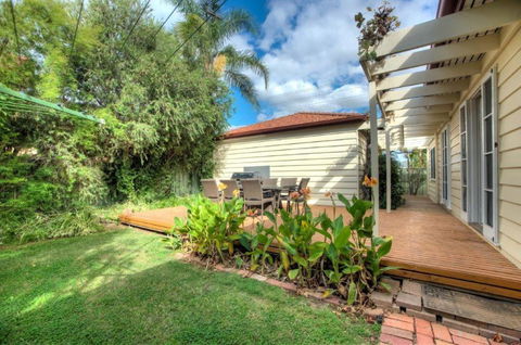Ayr House - Echuca Holiday Homes - Darwin Holiday 3