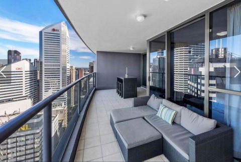 AU1 - Aurora Skyscraper CBD For Business Or Pleasure - Darwin Holiday 4